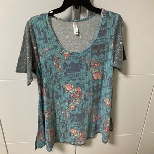 Lularoe top